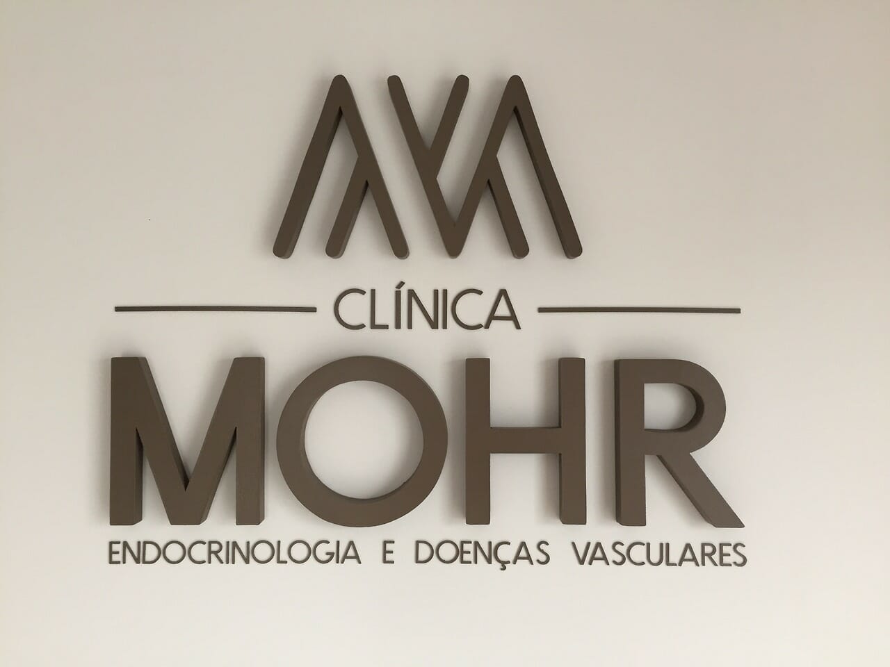 Placa indicativa número apartamento chateau monet dRG Soluções Comunicação Visual